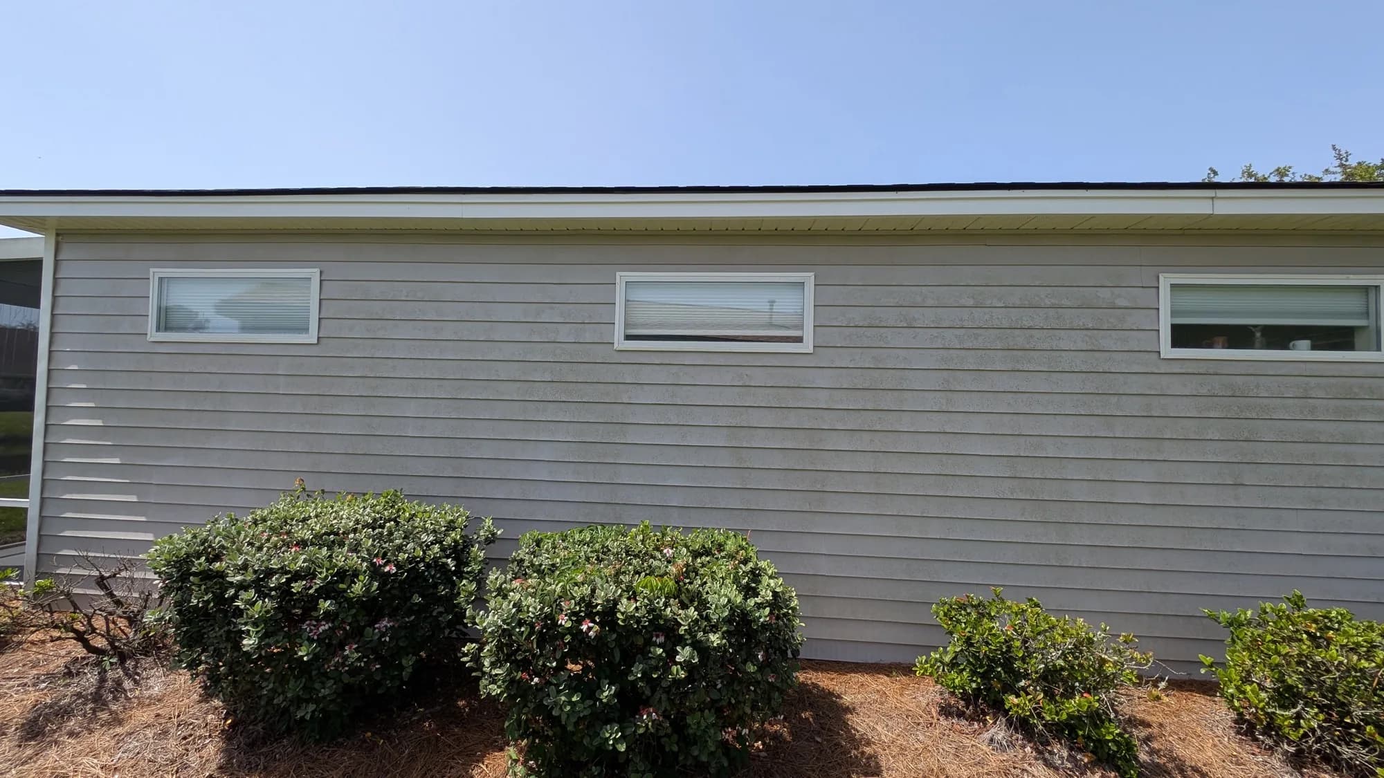 Freshly washed Lowcountry home exterior ready for listing photos
